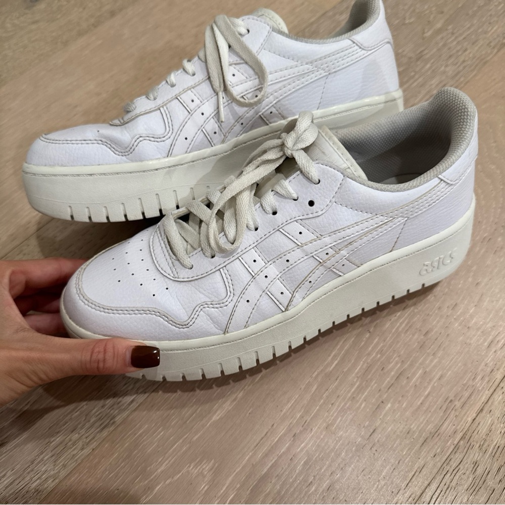 ASICS JAPAN Women's white Sneakers Y2K